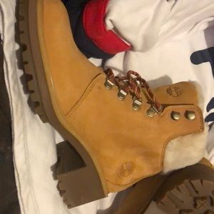 Timberland 2inch heels